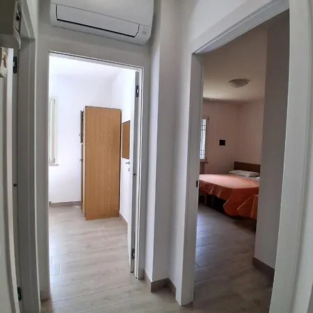 Alba, Calle Mendelssohn 16 Apartment