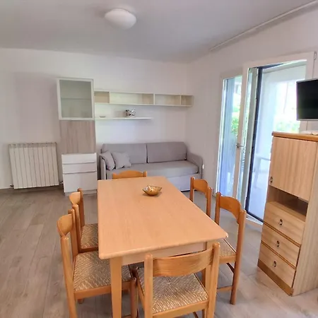 Alba, Calle Mendelssohn 16 Apartment *