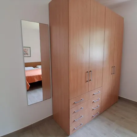 Alba, Calle Mendelssohn 16 Apartment